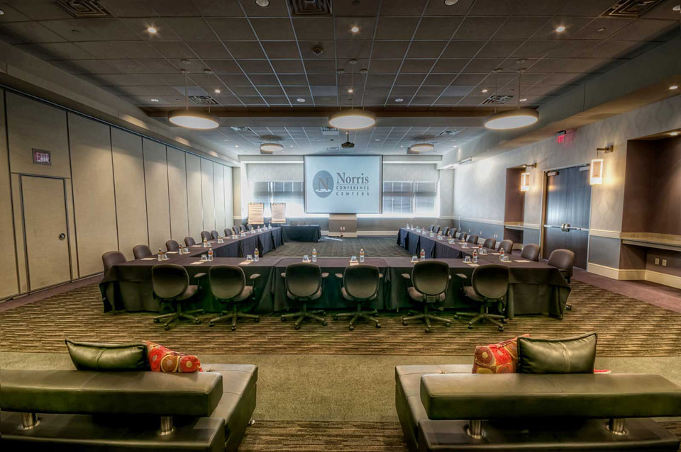Meeting set in Executive Classroom Style at Norris Centers Houston CityCentre
