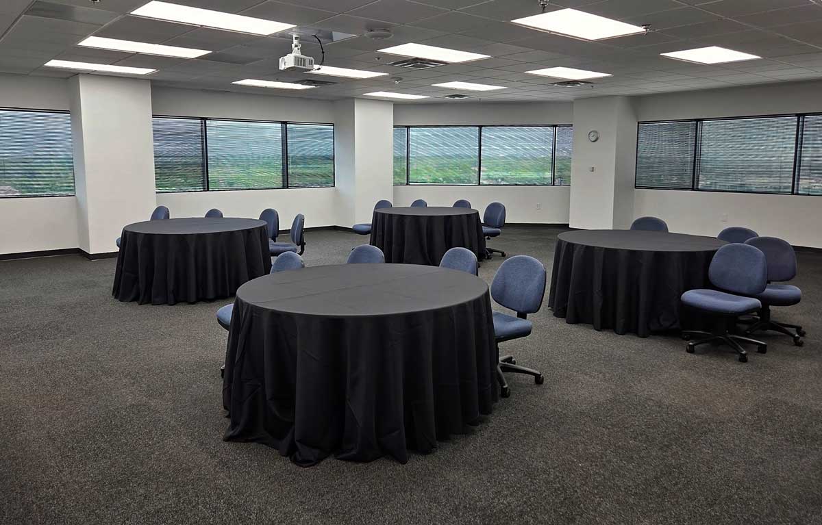 Norris Centers Dallas, Meeting Room setup in Rounds
